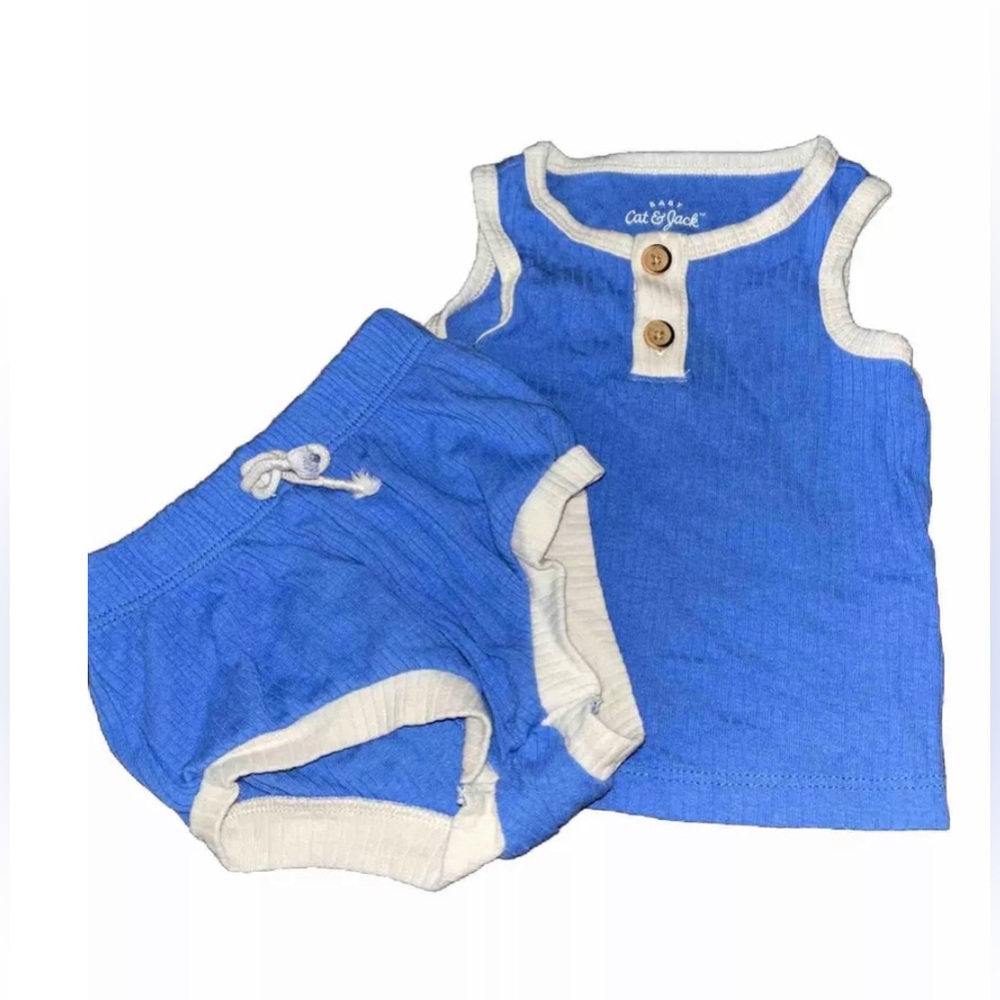 Size 0-3 months tank and diaper cover